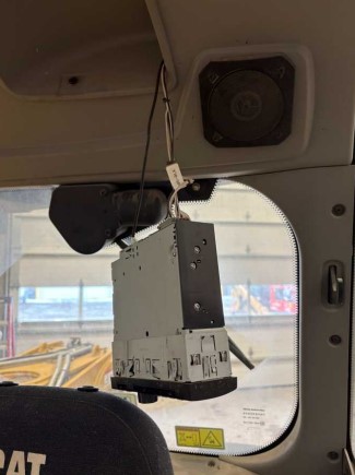 2018 Caterpillar TH408D Telehandler - Image 10