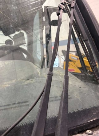 2018 Caterpillar TH408D Telehandler - Image 17