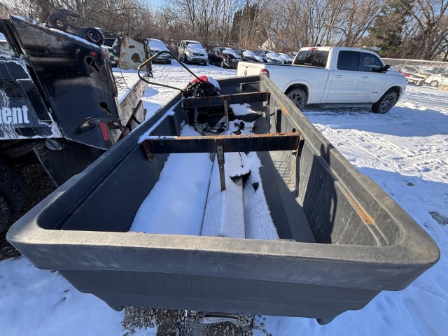 2018 SaltDogg Pro2500 Salt Spreader - Image 2