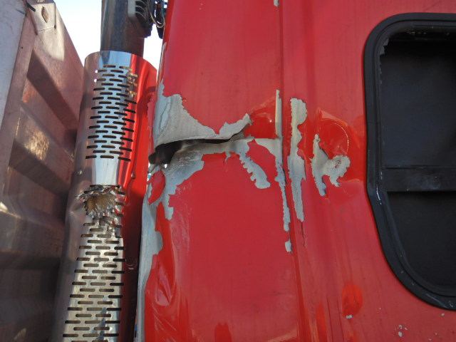 2019 Freightliner Cascadia - Image 10