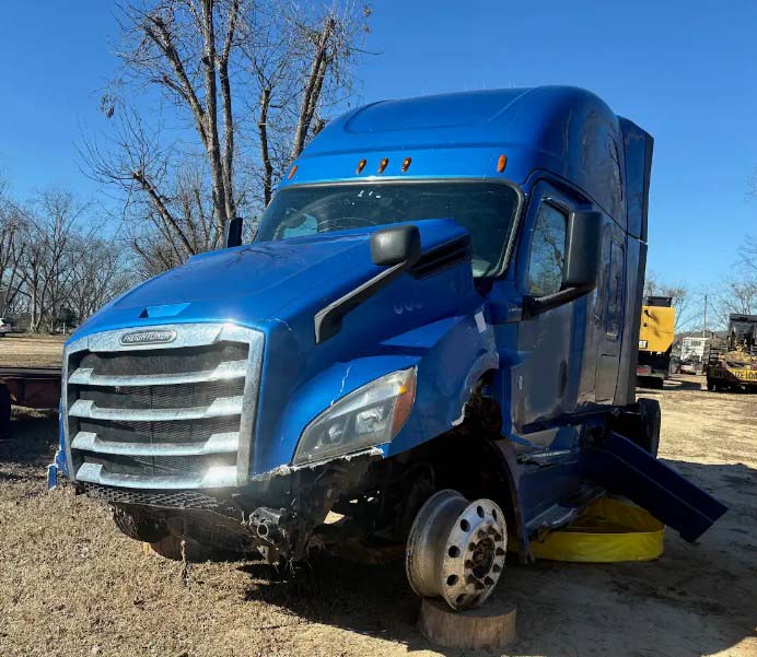 2019 Freightliner Cascadia 126 - Image 9