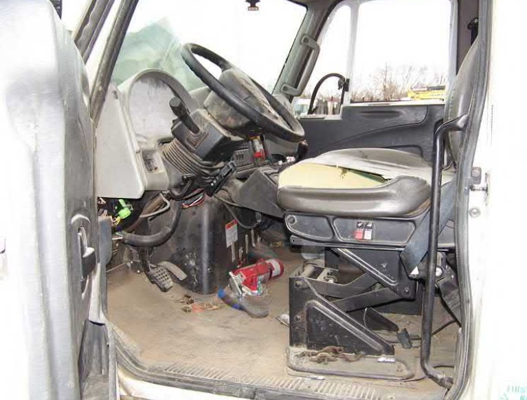 2019 International MA025 Derrick Digger - Image 16