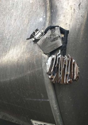 2019 Peterbilt 389 6 x 4 Glider Tank Truck - Image 11