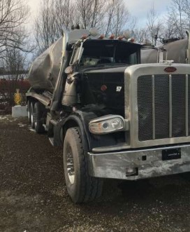 2019 Peterbilt 389 6 x 4 Glider Tank Truck