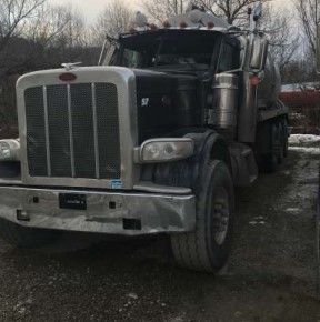 2019 Peterbilt 389 6 x 4 Glider Tank Truck - Image 3
