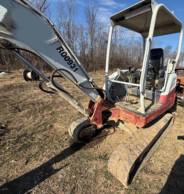 2019 Takeuchi TB235-2 Excavator - Image 11