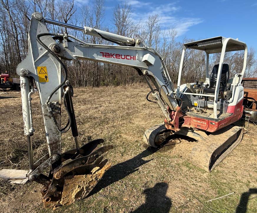 2019 Takeuchi TB235-2 Excavator - Image 7
