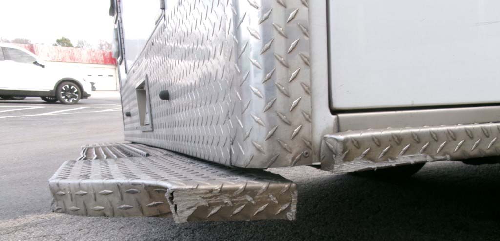 2020 Ford F-350 Ambulance - Image 21