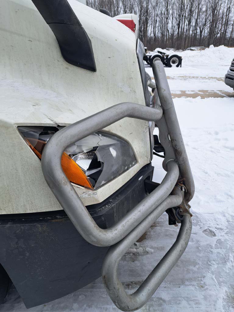 2020 Freightliner Cascadia - Image 10