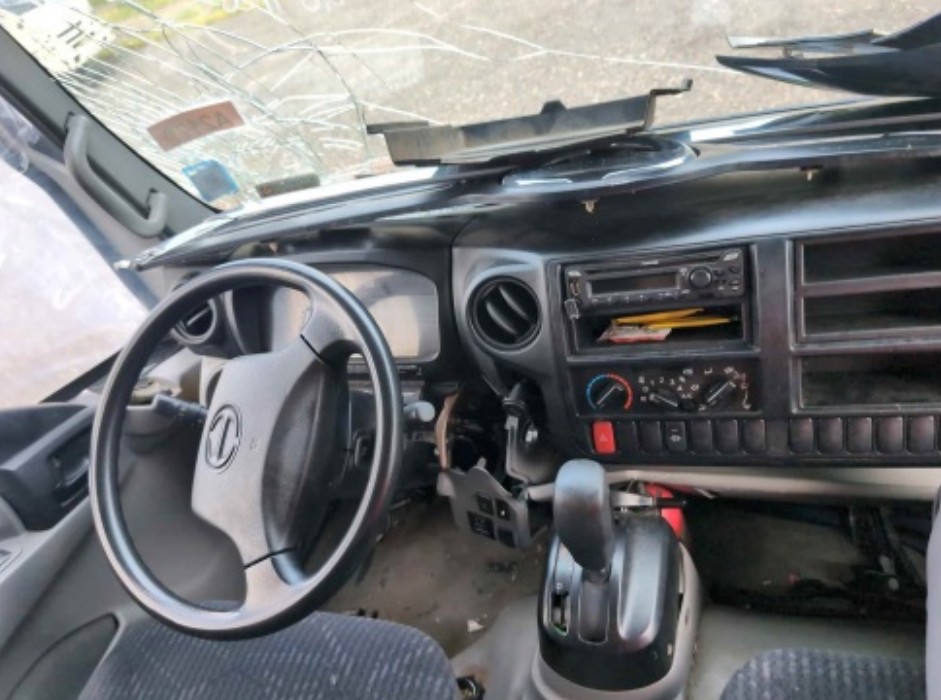 2020 Hino 195 Box Truck - Image 14