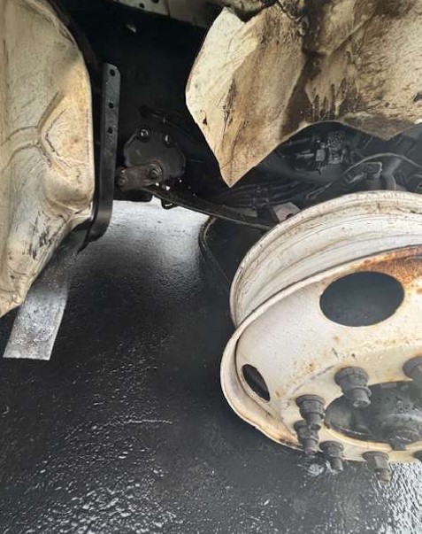 2020 International MV607 Reefer Box Truck - Image 9