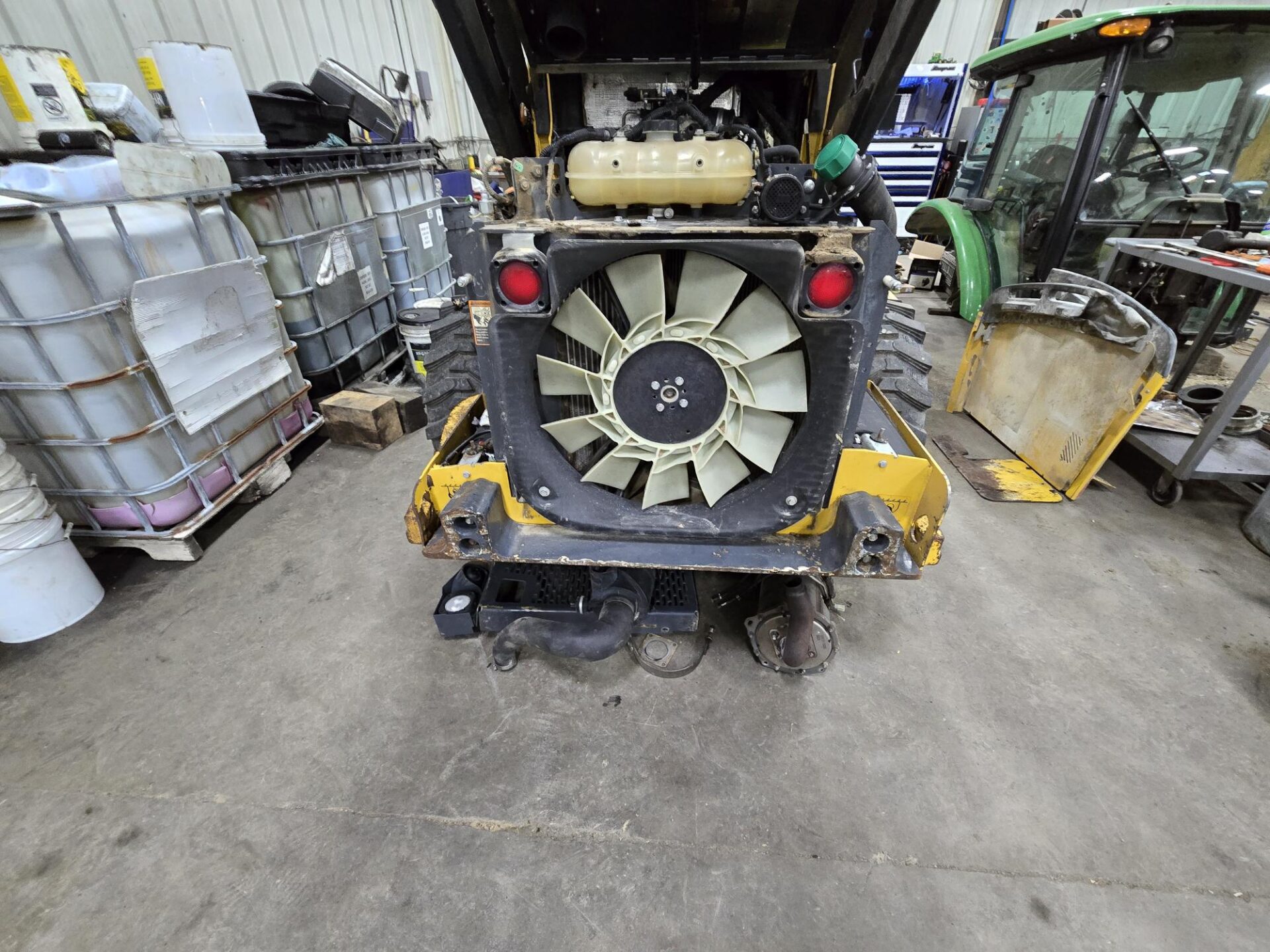 2020 John Deere 324G Skid Steer - Image 3