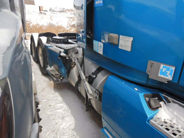 2020 Volvo VNL670 - Image 18