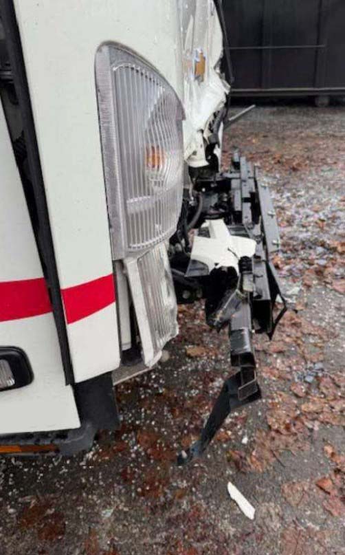 2021 Chevrolet 4500HD Box Truck - Image 4