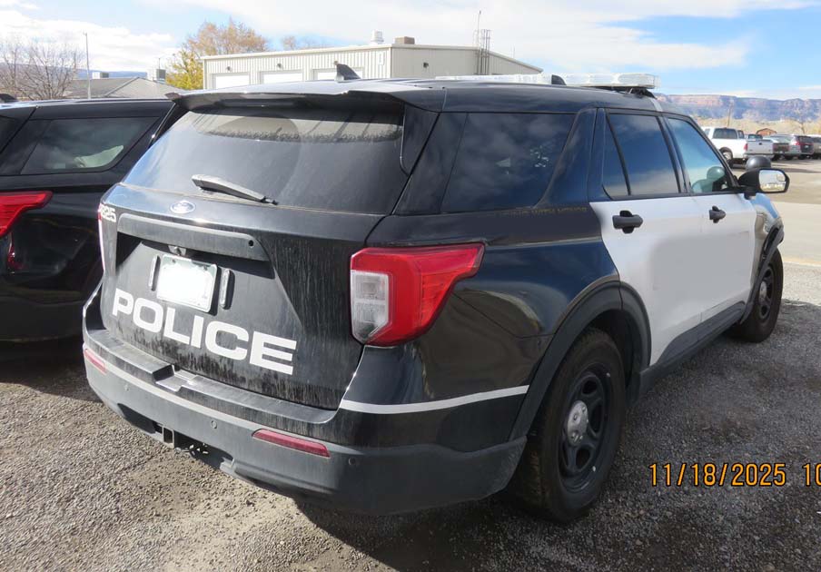 2021 Ford Explorer Police Interceptor - Image 13