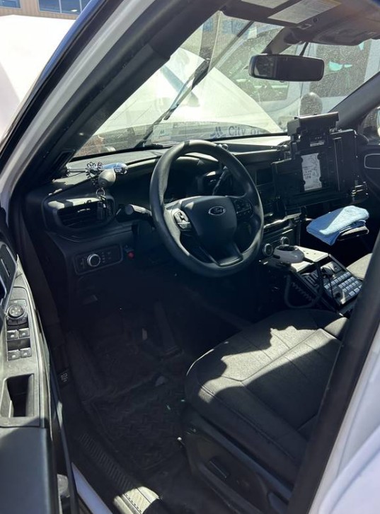 2021 Ford Explorer Police Interceptor - Image 11