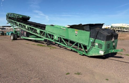 2021 McCloskey ST100 Stacker