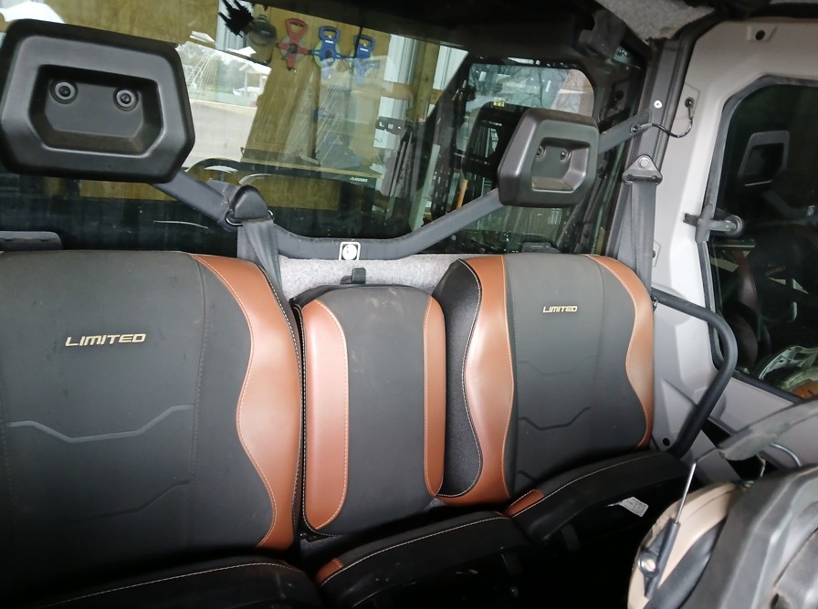 2022 Can-Am Defender Limited - Image 2