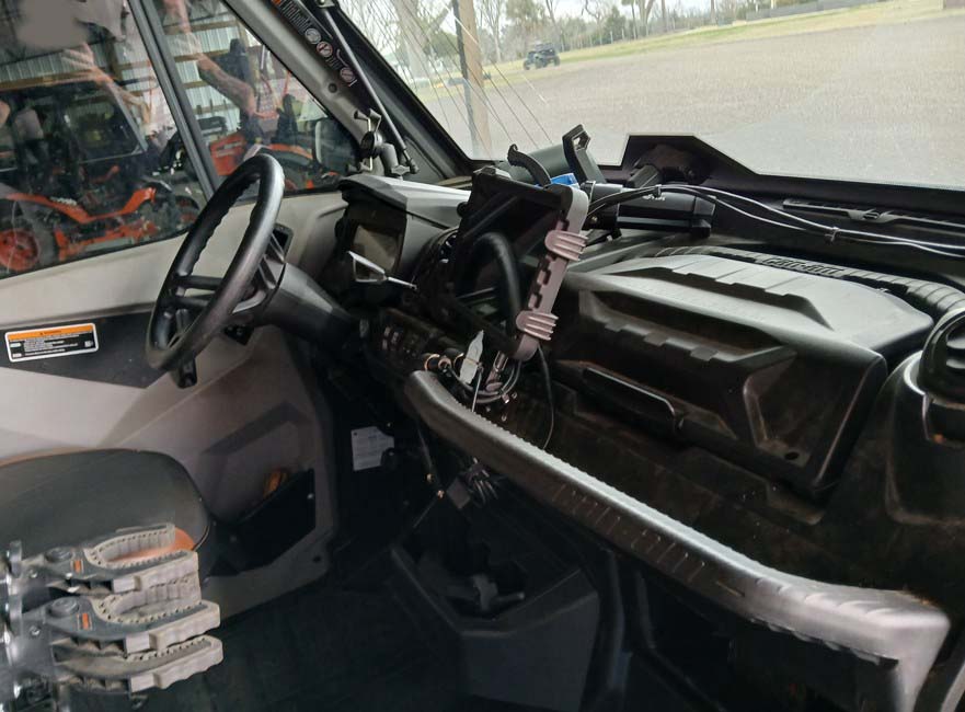 2022 Can-Am Defender Limited - Image 26