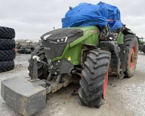 2022 Fendt 1038 Vario Tractor