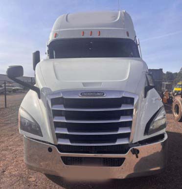 2022 Freightliner New Cascadia - Image 3