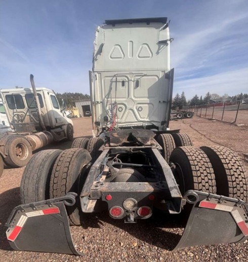 2022 Freightliner New Cascadia - Image 4