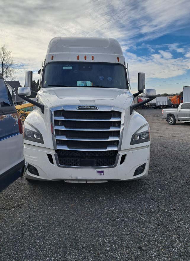 2023 Freightliner Cascadia