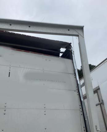 2023 International MV607 Box Truck - Image 10