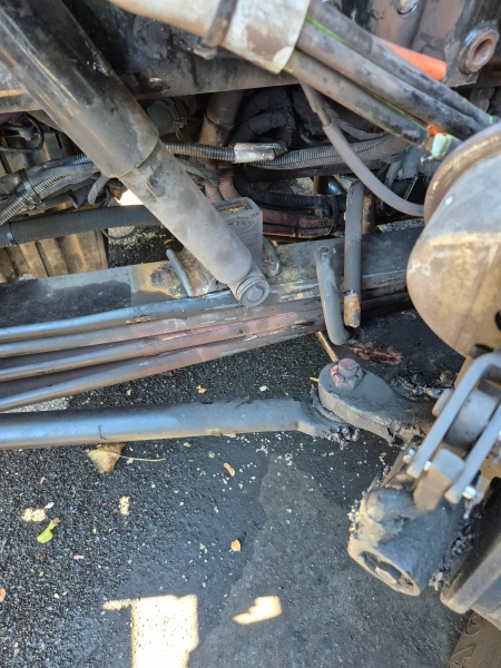 2023 Peterbilt 520 with EZ Pack Goliath G400 28XD Rear Loader Body - Image 16