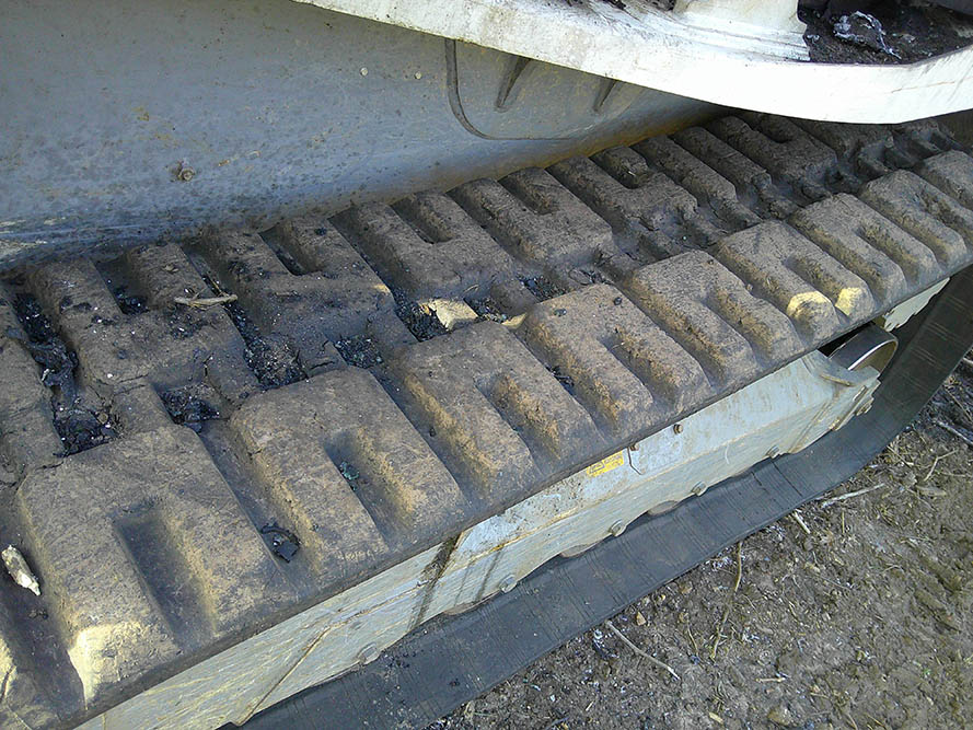 2023 Takeuchi TL12V2 Skid Steer - Image 10