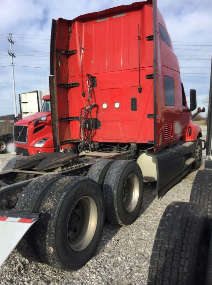 2024 International LT62F - Image 13