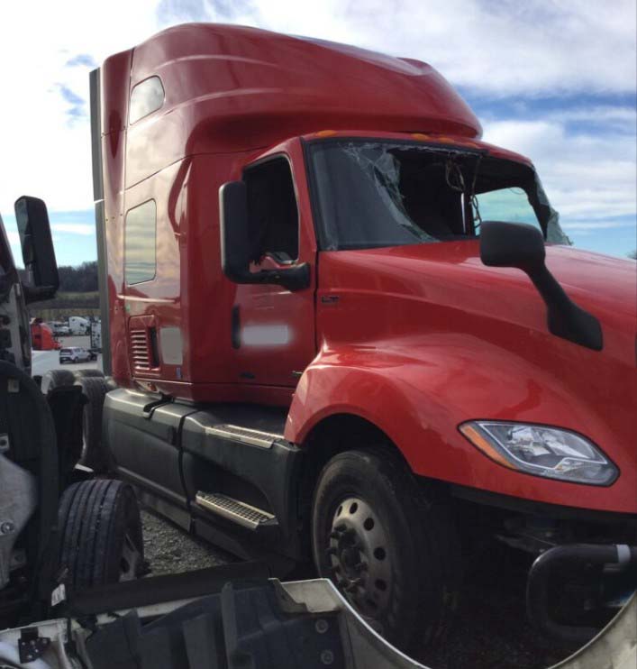 2024 International LT62F - Image 2