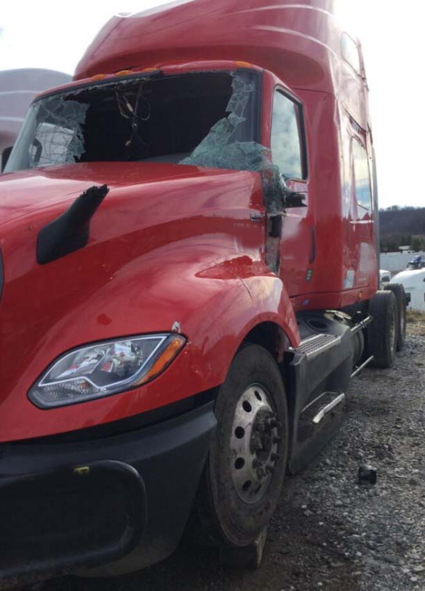 2024 International LT62F - Image 3