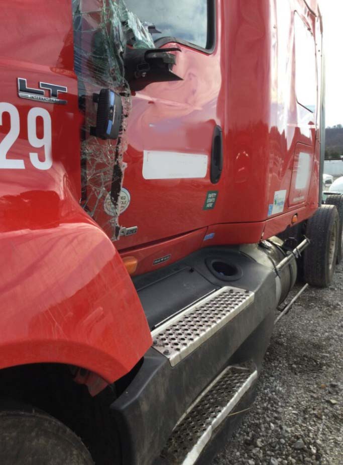 2024 International LT62F - Image 5