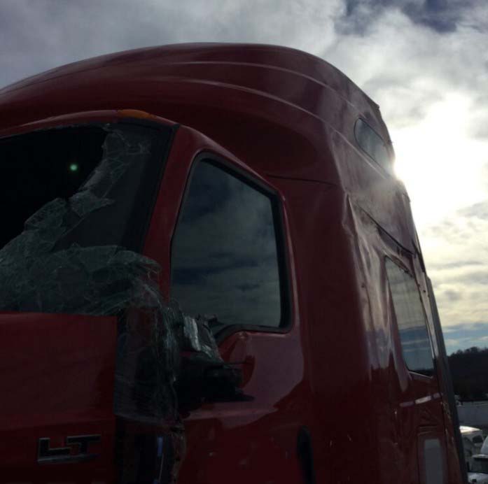 2024 International LT62F - Image 6