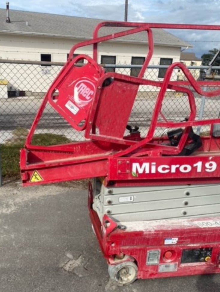 2024 MEC Micro 19 Scissor Lifts - Image 2