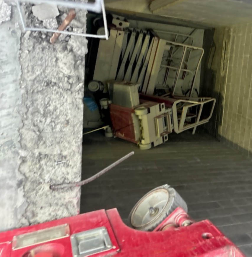 2024 MEC Micro 19 Scissor Lifts - Image 3