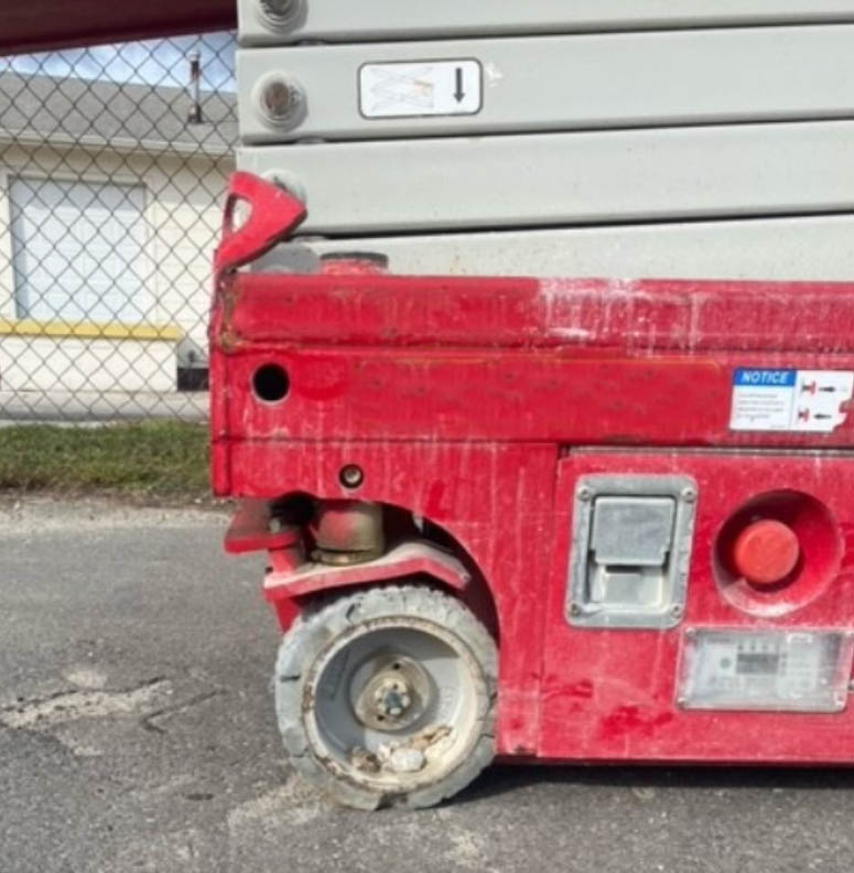 2024 MEC Micro 19 Scissor Lifts - Image 4