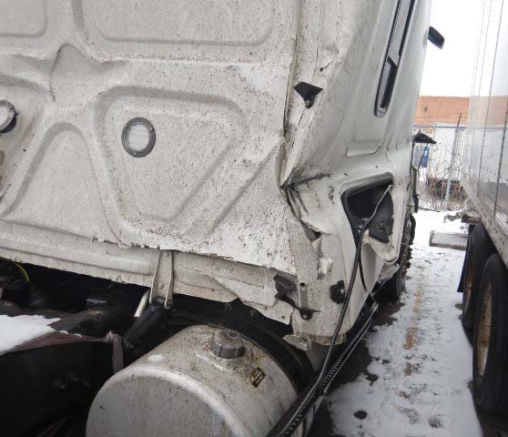 2025 Freightliner Cascadia - Image 17