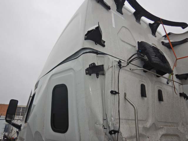 2025 Freightliner Cascadia - Image 23