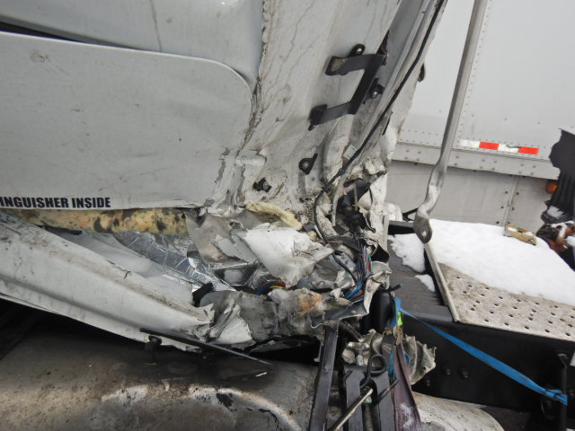 2025 Freightliner Cascadia - Image 27