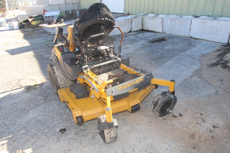 2025 Hustler Super Z 60 Mower - Image 2
