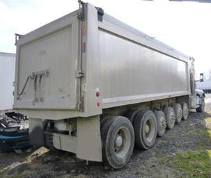 2025 Peterbilt 567 - Image 6