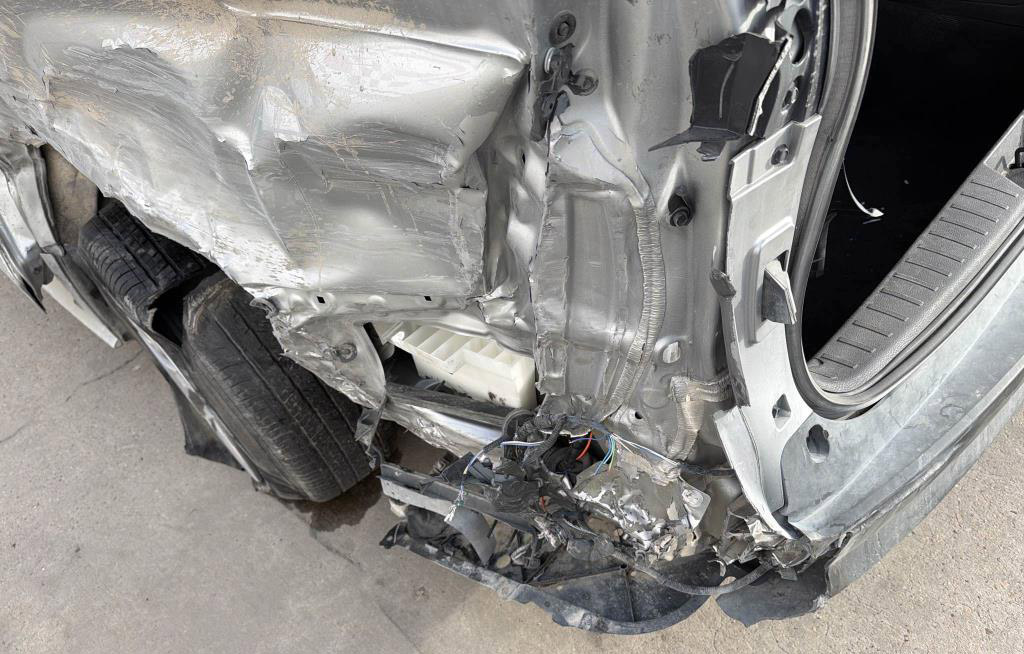 2025 Toyota Sienna - Image 12