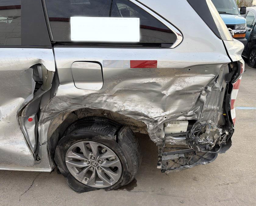 2025 Toyota Sienna - Image 7