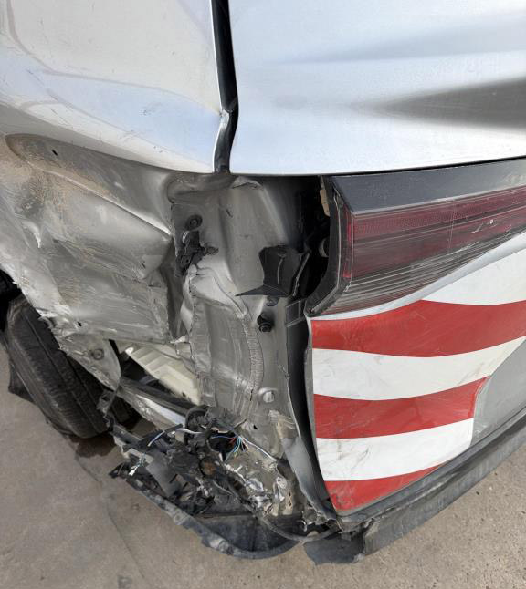 2025 Toyota Sienna - Image 9