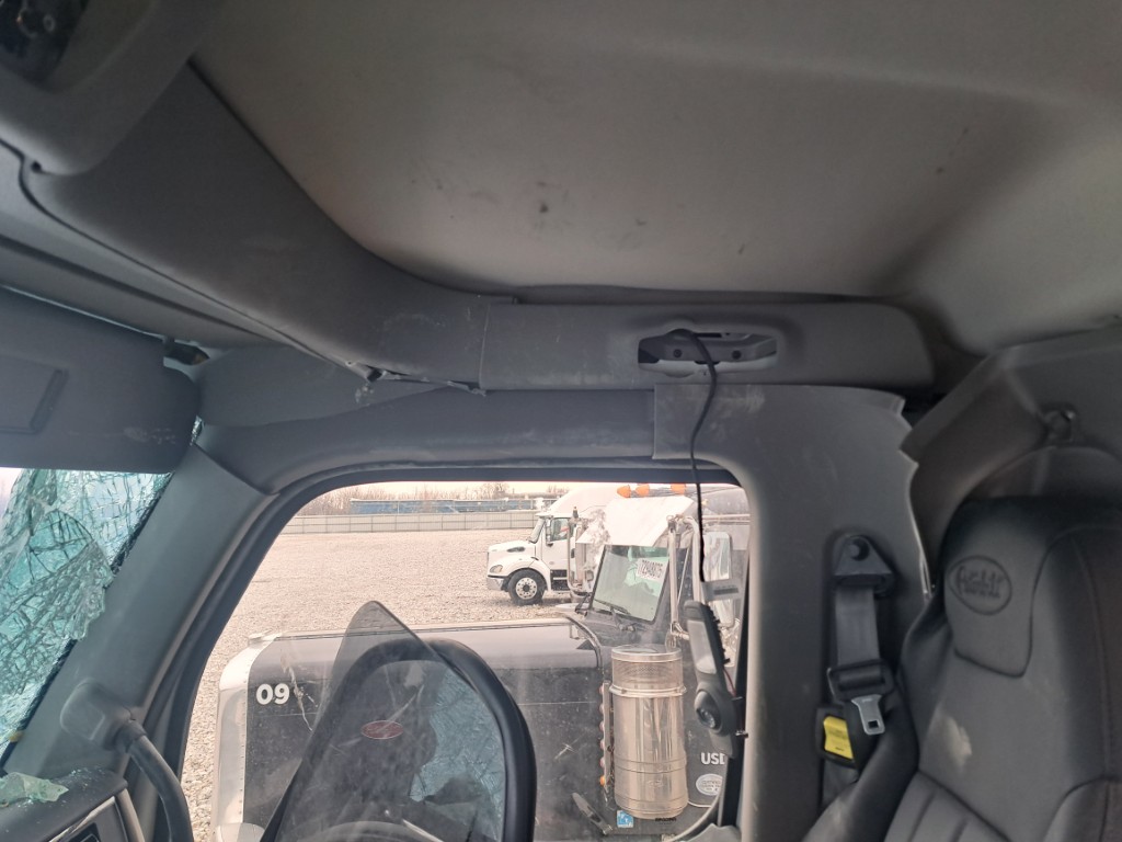 2026 Peterbilt 567 - Image 4