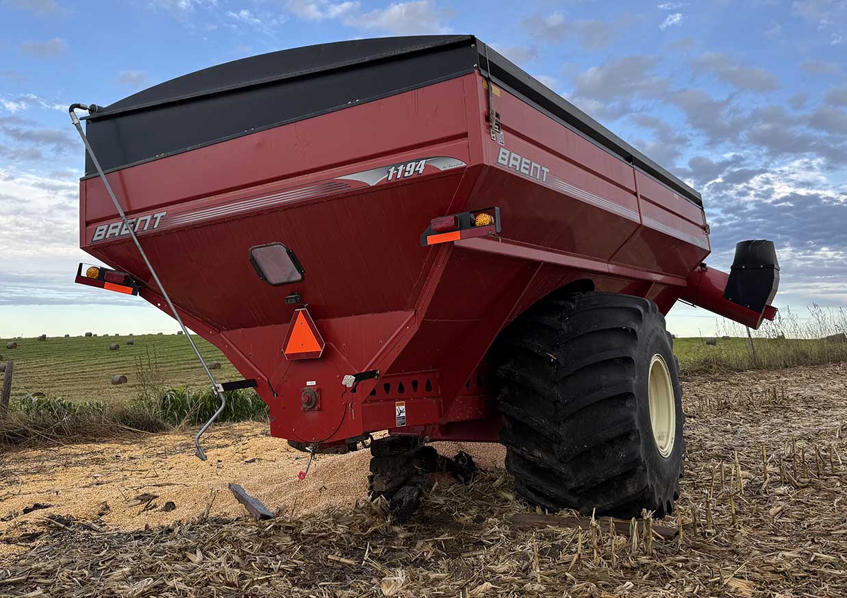 2007 Brent 1194 Grain Cart - Image 2