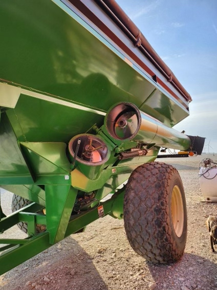 2008 Brent 880 Grain Cart - Image 2