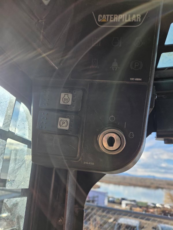 2007 Caterpillar 236B Skid Steer - Image 5